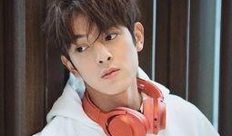 胡歌高考最新爆料照片,帅气学霸再现，高考加油！